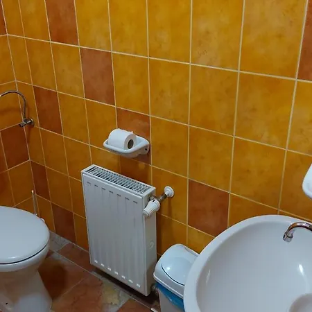 Bordany Hostel *